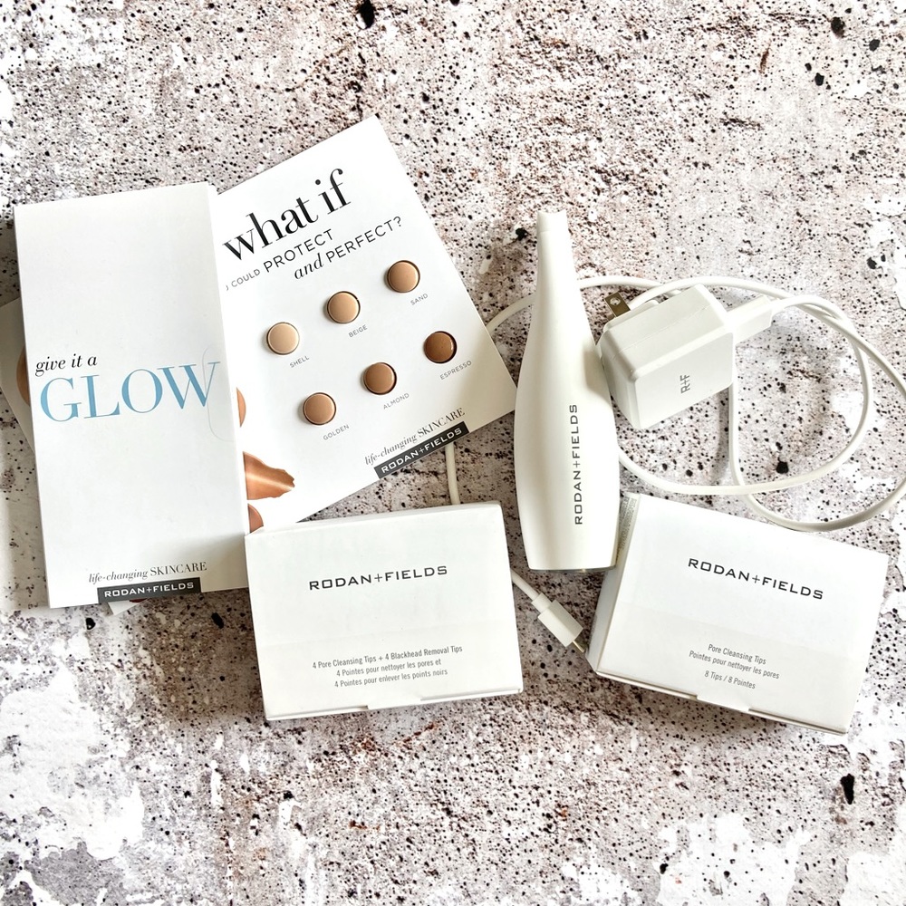 Rodan and Fields pore cleansing tool